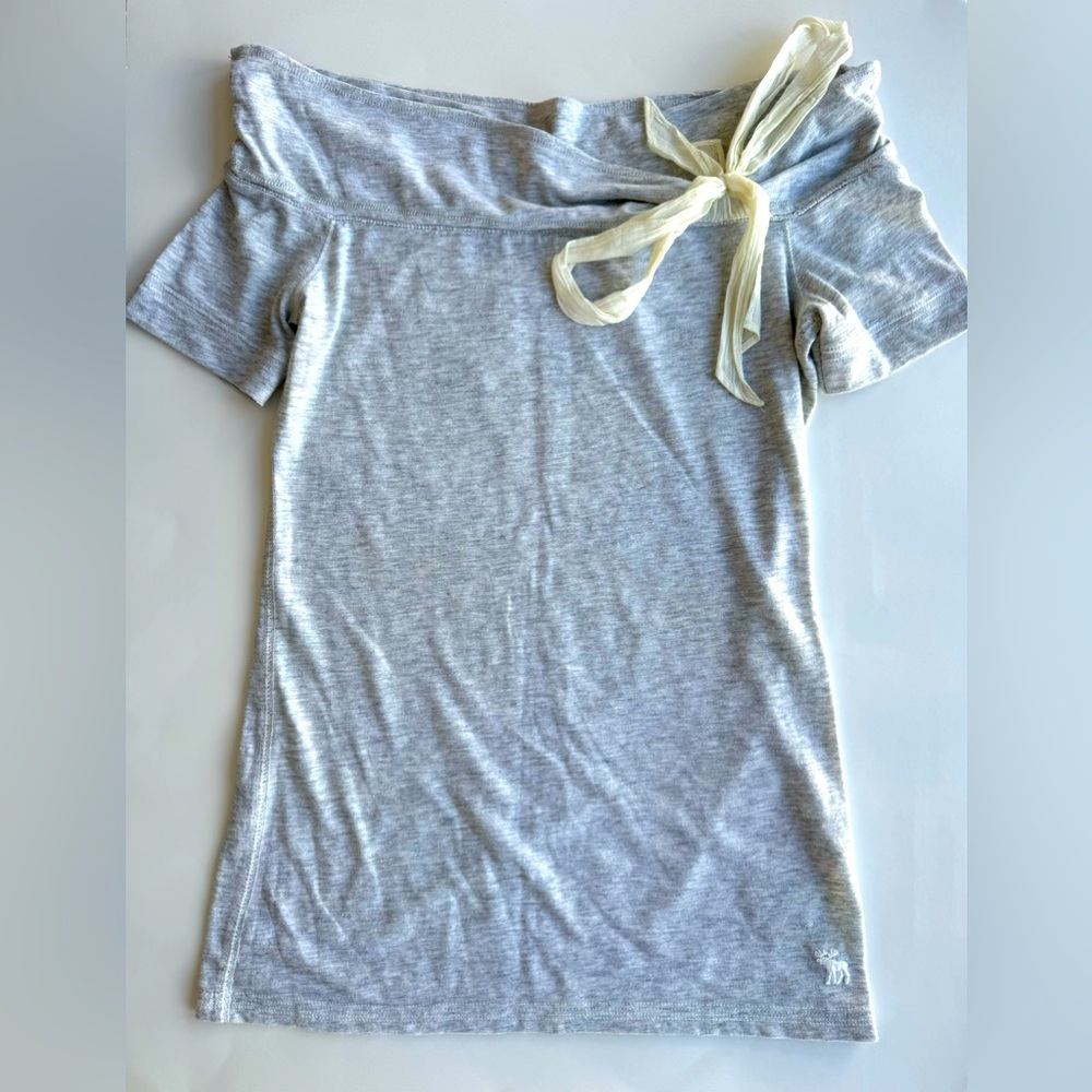 RARE Abercrombie & Fitch Women’s Shirt - Size S - NWT